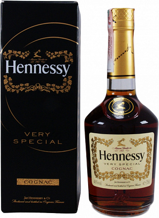 Коньяк Hennessy VS, в подарочной упаковке 0.35 л — купить коньяк Хеннесси  ВС, в подарочной упаковке, Франция, Коньяк 350 мл — цена 2 305.50 руб в AST